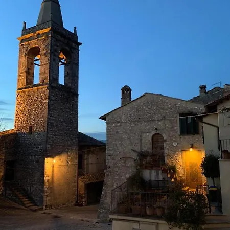 Casa Della Torre In Borgo Medievale *