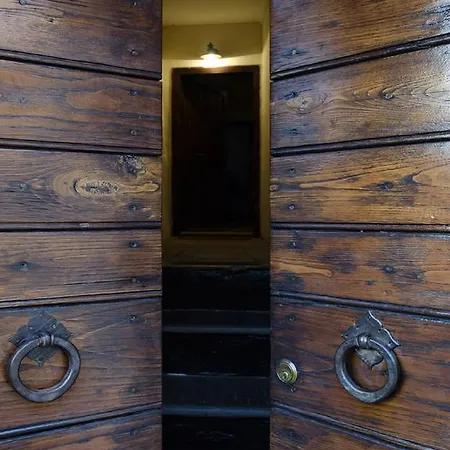 Casa Della Torre In Borgo Medievale * Stroncone