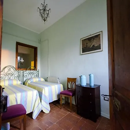 Casa Della Torre In Borgo Medievale * Stroncone