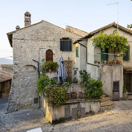 Casa Della Torre In Borgo Medievale Stroncone