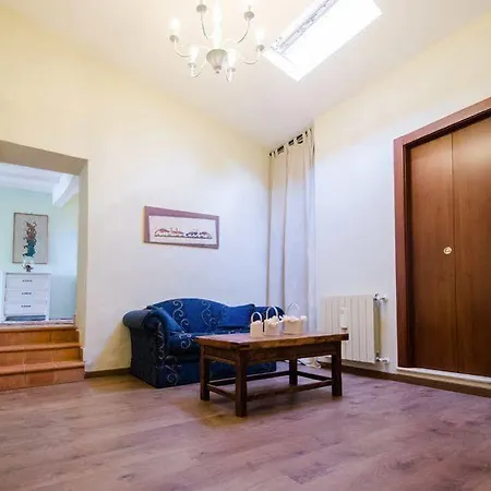 Casa Della Torre In Borgo Medievale Stroncone