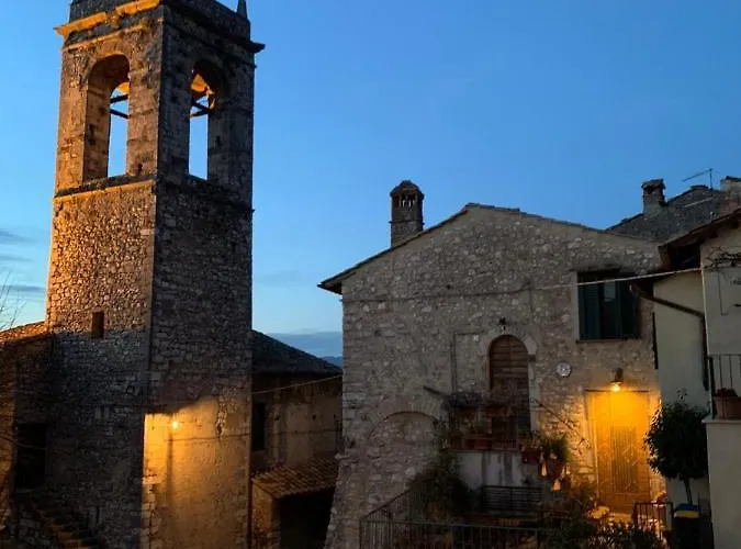 Casa Della Torre In Borgo Medievale *