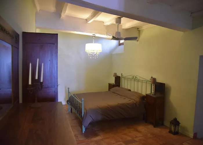 Casa Della Torre In Borgo Medievale *