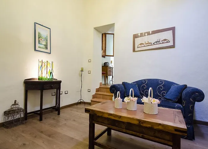 Casa Della Torre In Borgo Medievale * Stroncone