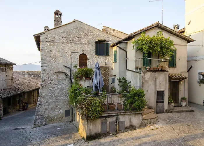 Casa Della Torre In Borgo Medievale Stroncone