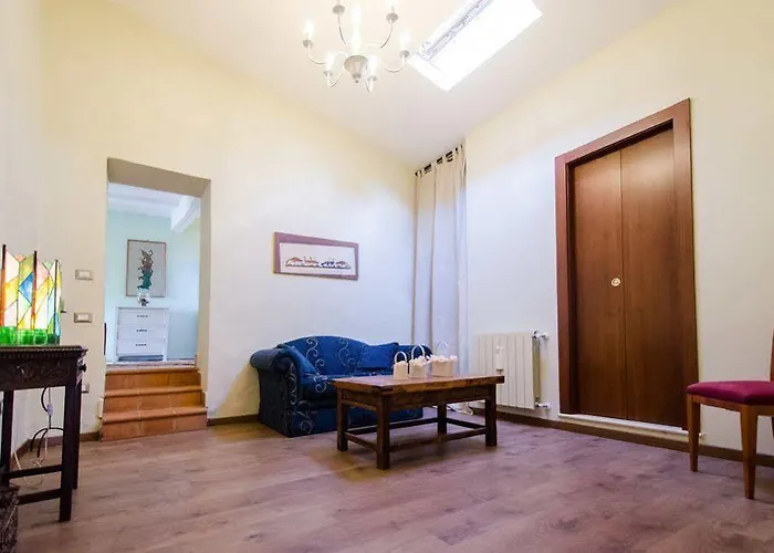 Casa Della Torre In Borgo Medievale Stroncone